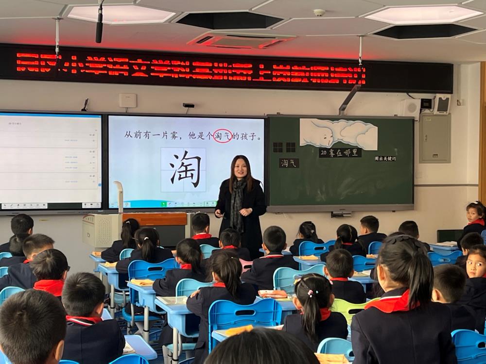 1f0ffe8bbc414847a6f4d18b63749386.jpg 1f0ffe8bbc414847a6f4d18b63749386.jpg