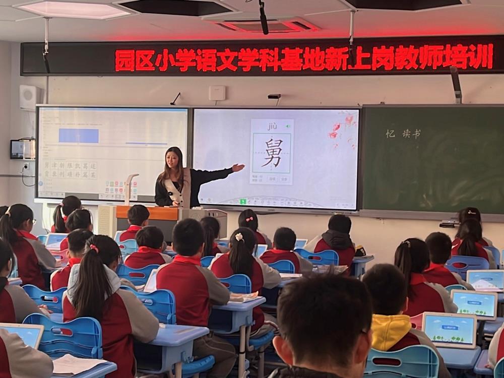 2123d692355743069b30e913d5cbf77c.jpg 2123d692355743069b30e913d5cbf77c.jpg