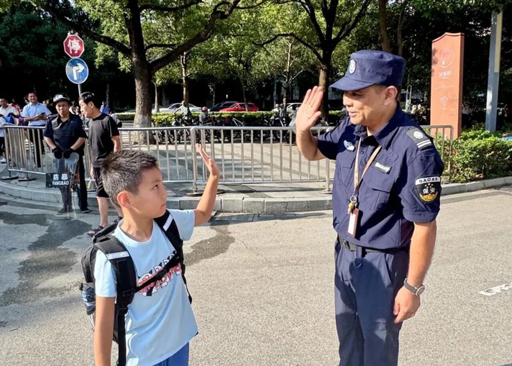 4467fff029094701a6f3bb4bf3347f2e.jpg 4467fff029094701a6f3bb4bf3347f2e.jpg